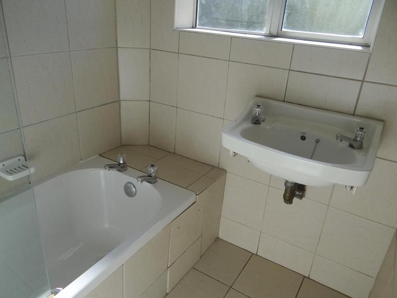 To Let 2 Bedroom Property for Rent in Rondebosch Western Cape